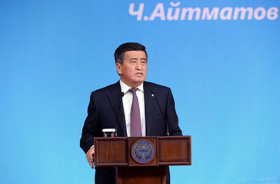 Сооронбай Жээнбеков напомнил, что у истоков придания кыргызскому языку статуса официального, стоял Чингиз Айтматов.
