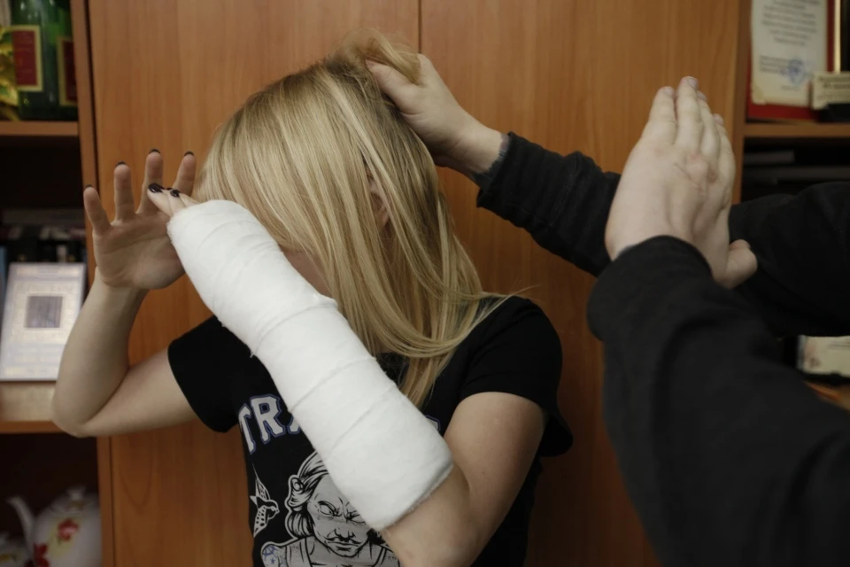 в кризисный центр обращаются девушки, которых родители вынуждают выйти замуж за нелюбимого