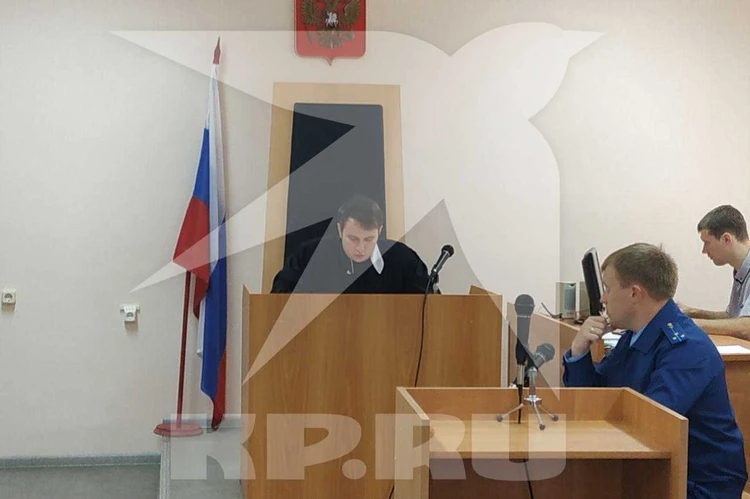 Нервно и психически устойчив: коллеги из полиции охарактеризовали обвиняемого в убийстве на кладбище в Вольске