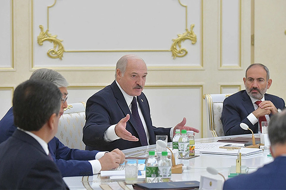 Заседание Совета глав государств СНГ в узком составе. Фото: пресс-служба президента Беларуси.