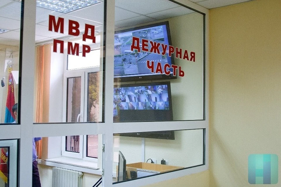 Сотрудники милиции проводят разбирательство (Фото: МВД Приднестровья).