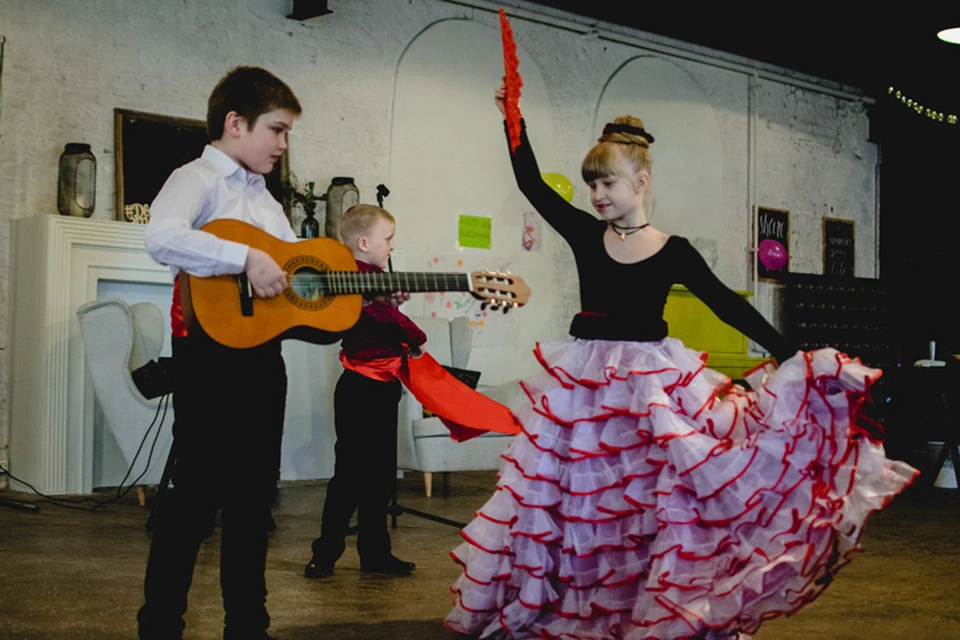 Занятия танцами проходят в шести районах Петербурга, их посещают более шести десятков ребят. Фото: проект “Движение - это жизнь”