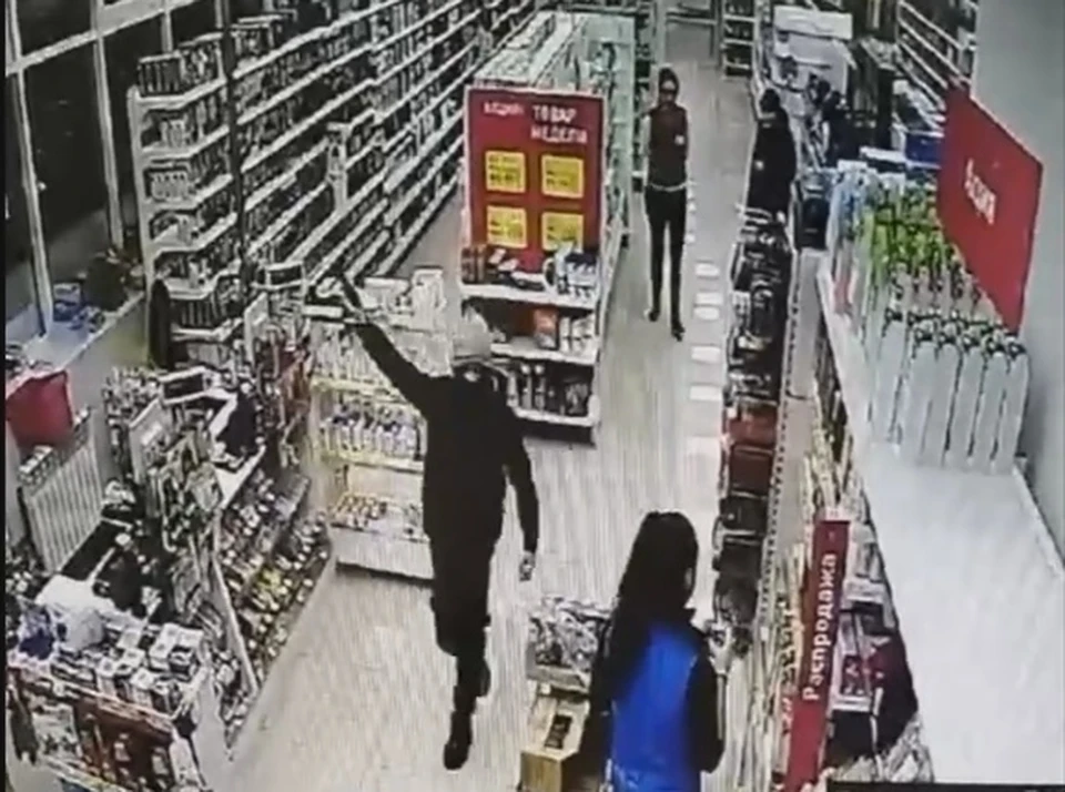 Скриншот из видео с ограблением