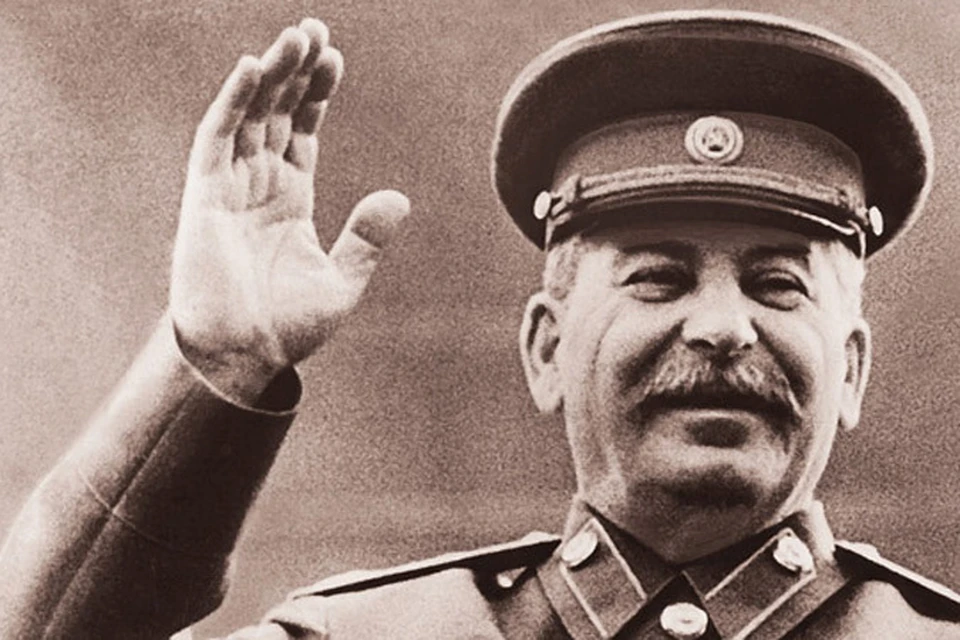 В 140-летнюю годовщину со дня рождения Сталина многие мечтают, чтобы в стране появился такой же жесткий лидер и навел порядок.