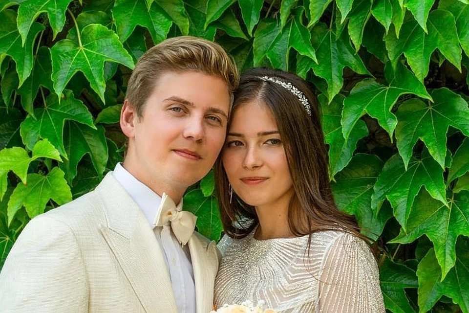 Артемий Шульгин тайно женился на однокласснице Наталье Коренной минувшим летом