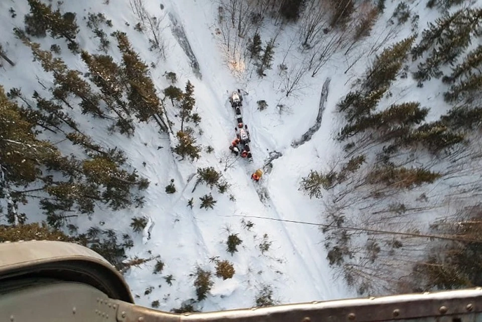 Волонтеров помог обнаружить вертолет. Фото: ГУ МЧС по Свердловской области