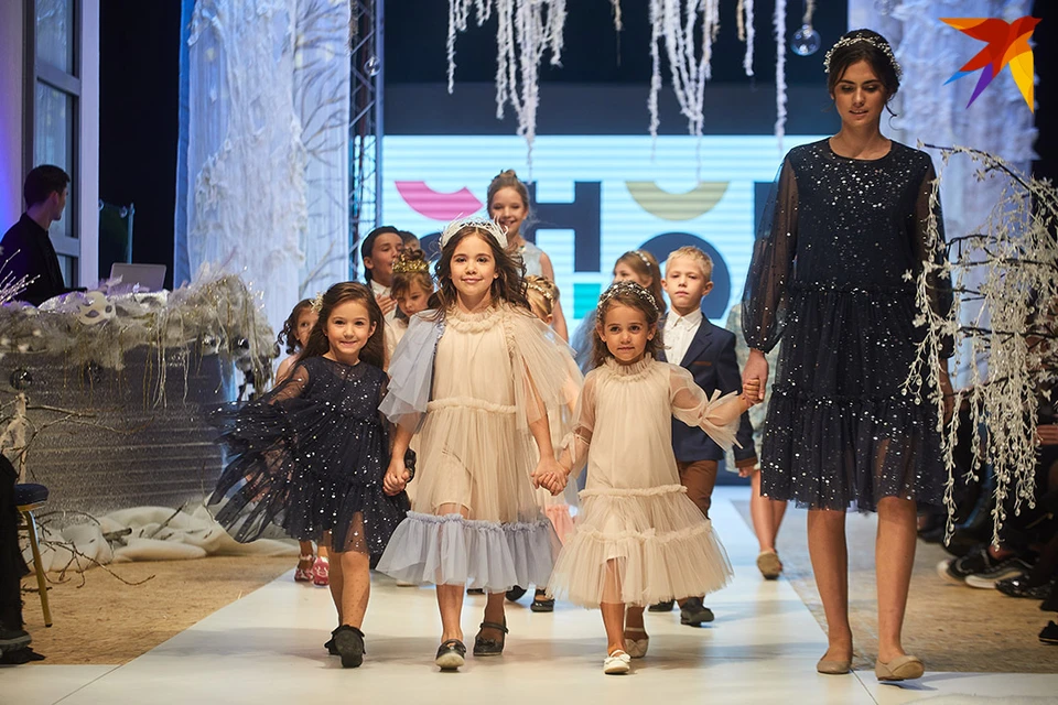 Дети известных белорусов стали моделями на Christmas Fashion Show.
