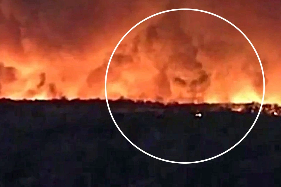 Одному из австралийских пожарных в пламени привиделся лик сатаны.