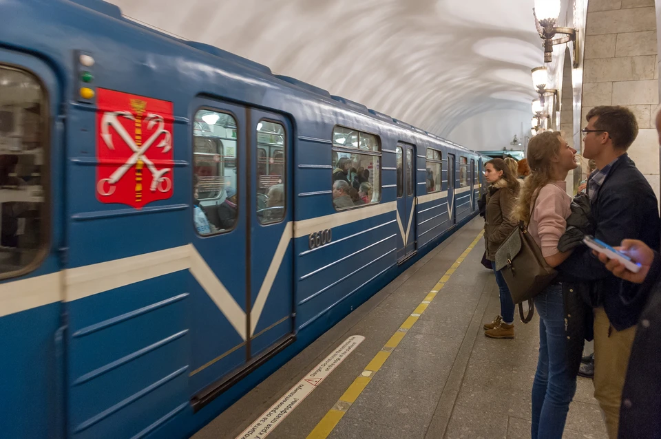 Петербуржец устроил 10-часовую поездку в метро и посмотрел все станции