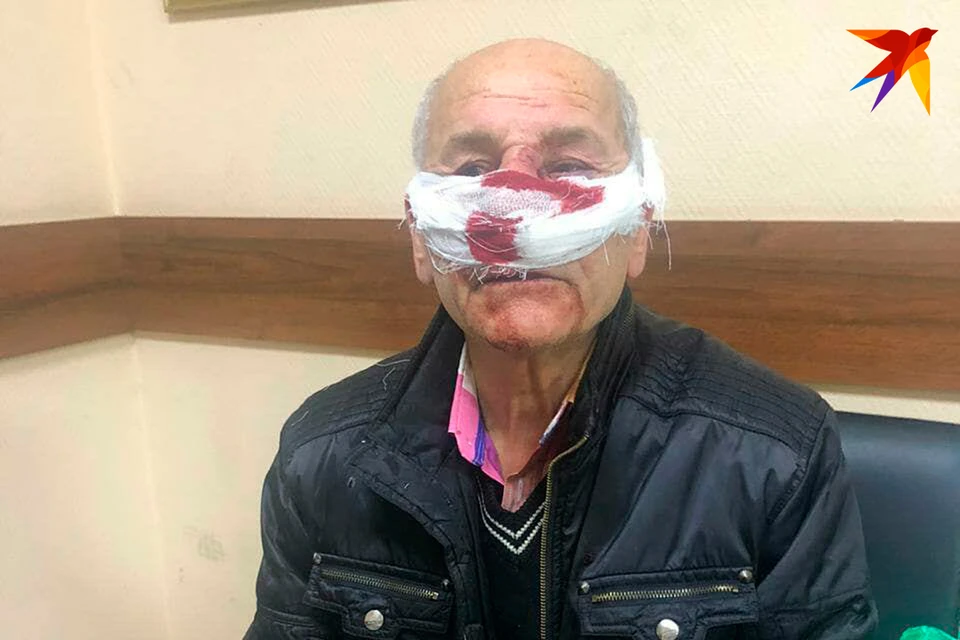 Петербургский пенсионер обвинил врачей скорой в избиении.