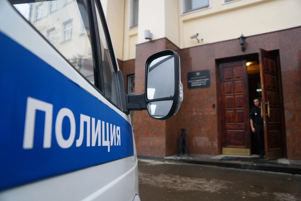 Хамство в отношении полицейских продолжилось и в отделении, куда доставили военнослужащего.