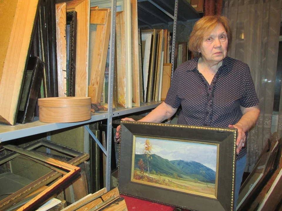 Светлана Сотскова передала музею 46 картин.