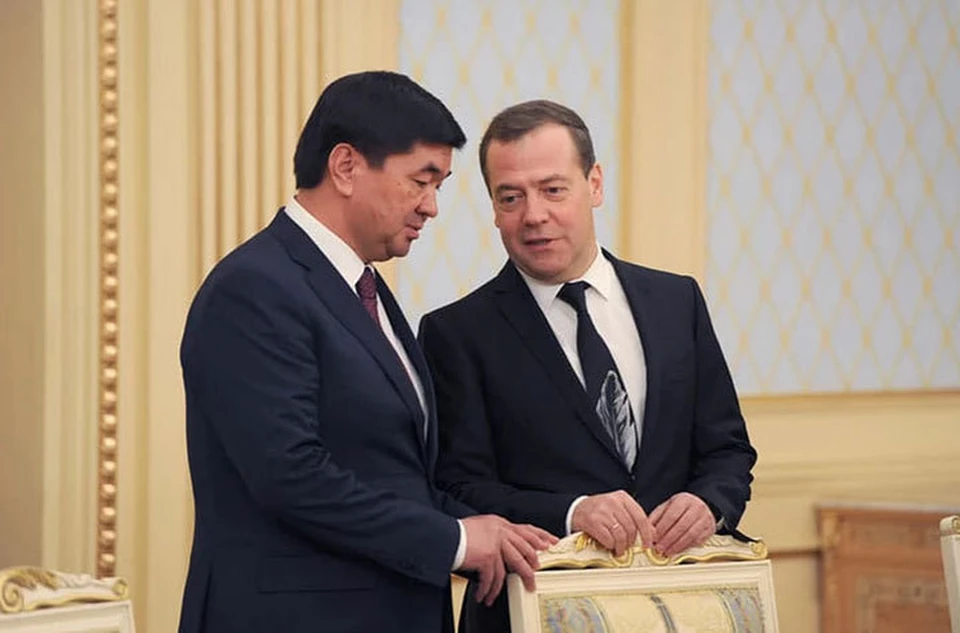 Кыргызстанский премьер поблагодарил бывшего коллегу за работу.