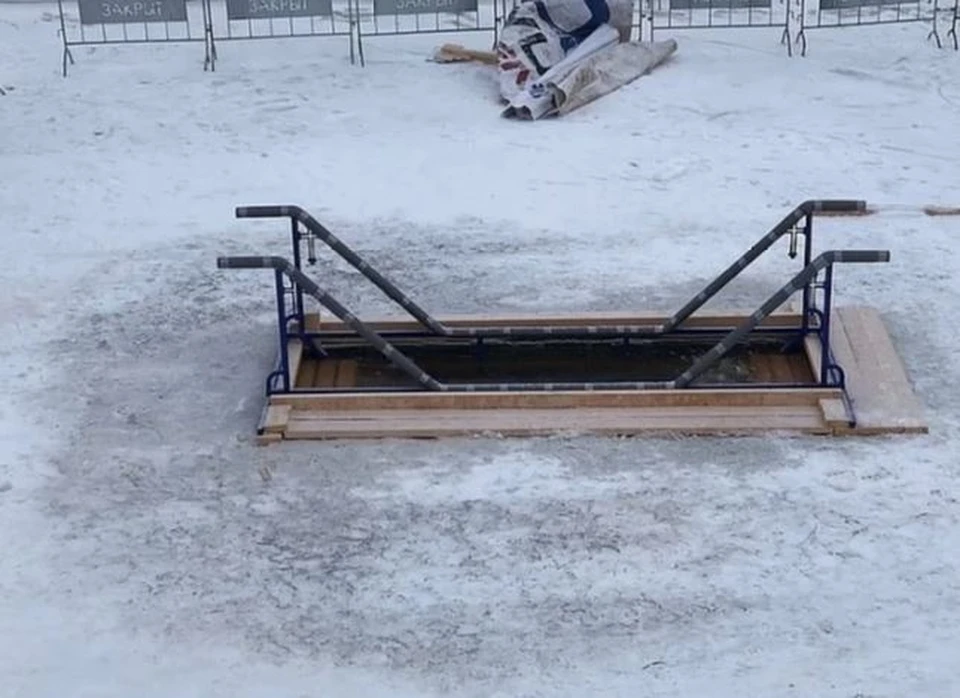 Тюменцев просят не пить воду из купелей.