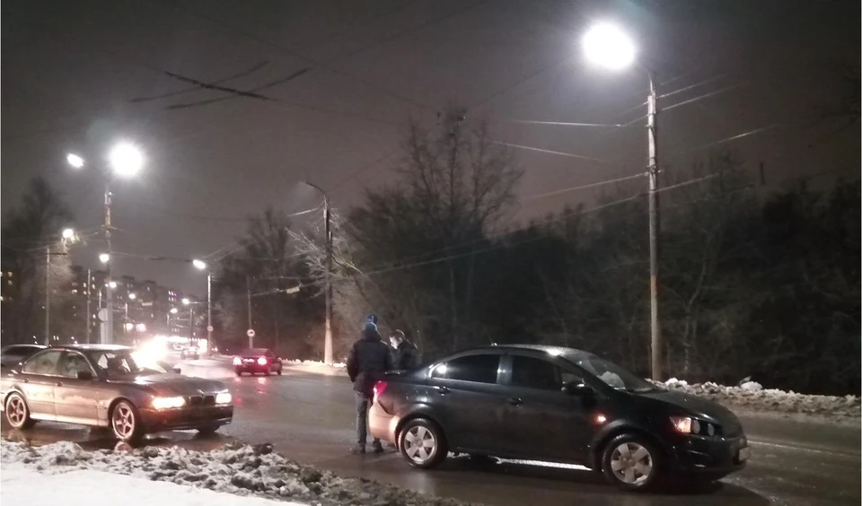 В Северном районе Орла не разъехались две иномарки. Фото: УГИБДД УМВД России по Орловской области