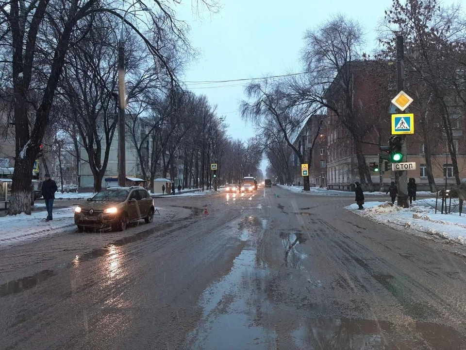 Женщина попала под машину на переходе. Фото: ГУ МВД РФ по Самарской области