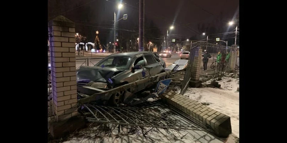 Туляка врезалась в забор