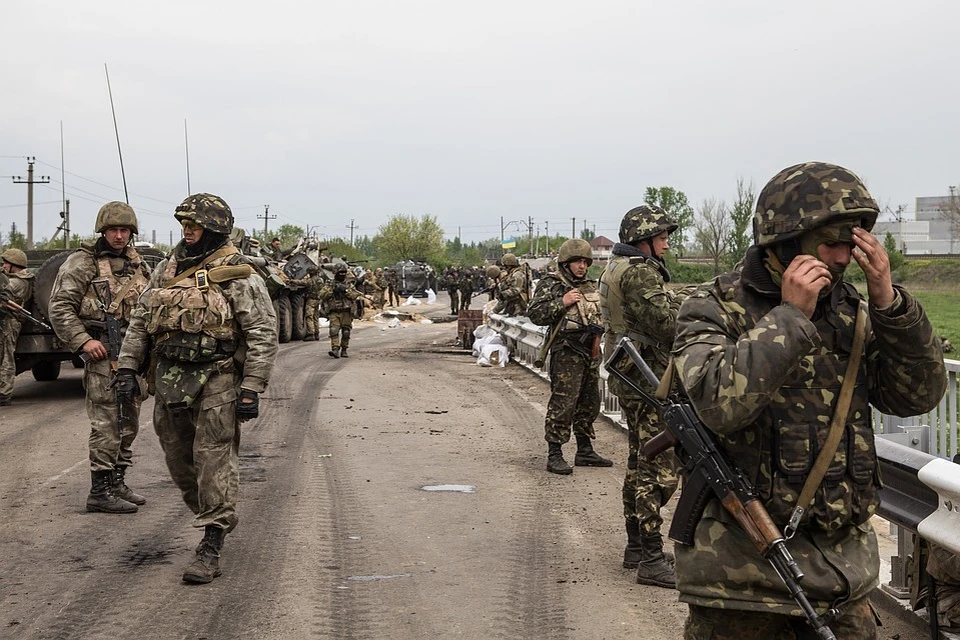 Украинская армия должна быть готова к силовому «освобождению» Донбасса, считают в СНБО