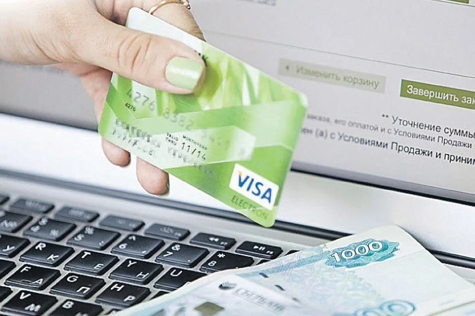 Женщина нашла кредитную карту односельчанина и пошла на нее в магазин