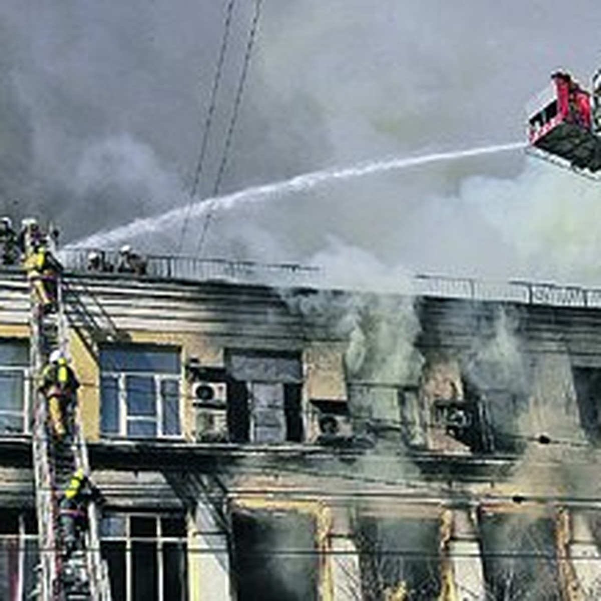 В «черный список» пожароопасных попали еще 36 зданий Москвы - KP.RU