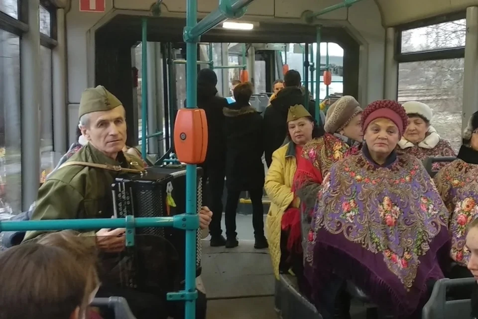 В День полного снятия блокады по Петербургу проехал "Трамвай Победы". Фото: пресс-служба СПб ГУП «Горэлектротранс»