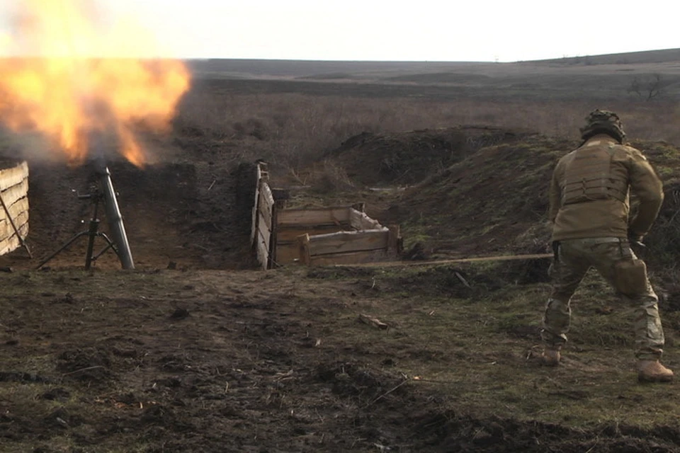 Украинские военные средь бела дня расстреливали окраины Еленовки из минометов. Фото Пресс-центр штаба ООС