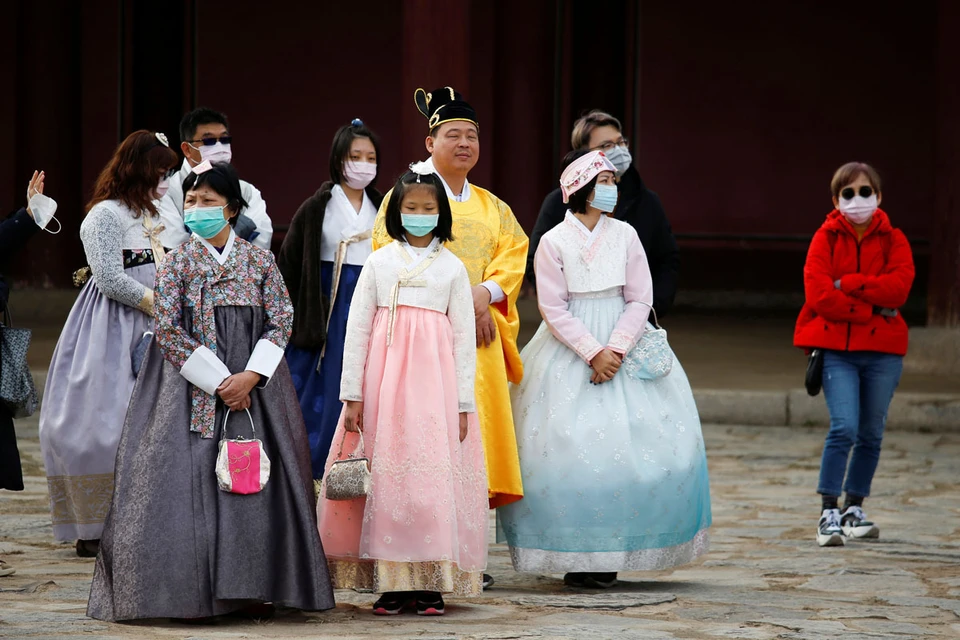 Как говорят китайские власти, пик эпидемии придется на 7-8 февраля, после наступит долгожданный спад.