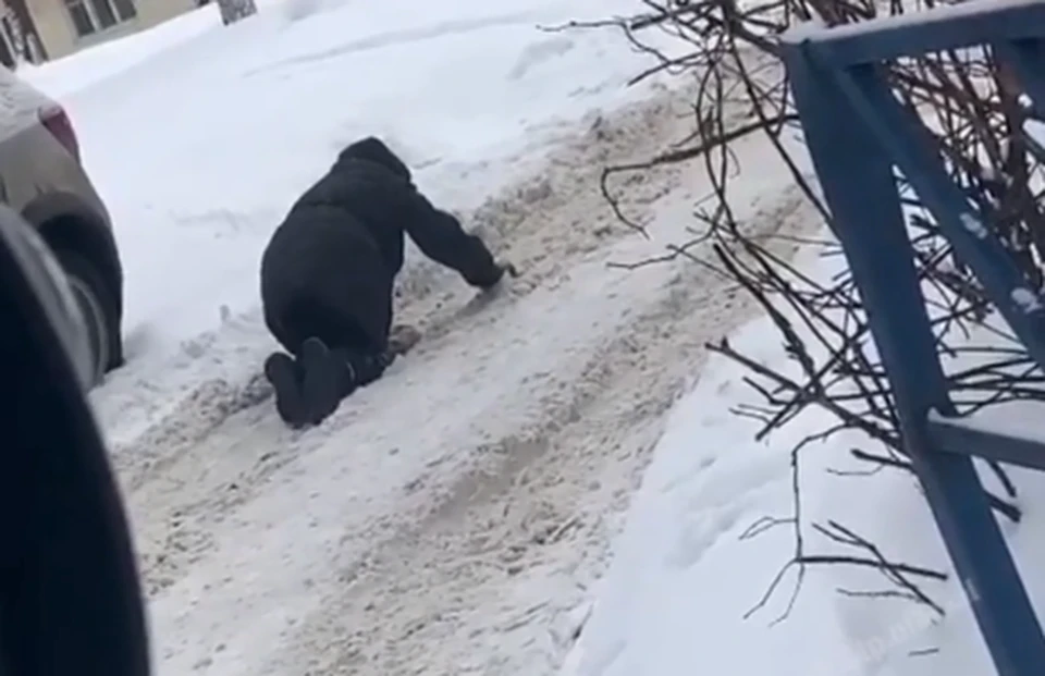 Не надо ползать красиво водителям по снегу перевертыш