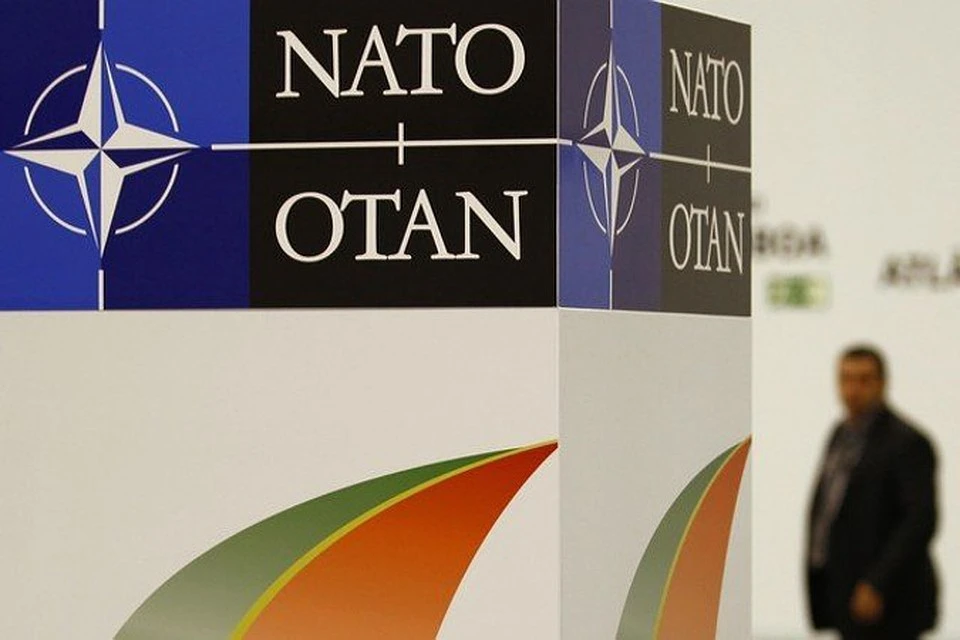 В НАТО обвинили Россию и Китай в преследовании американских спутников