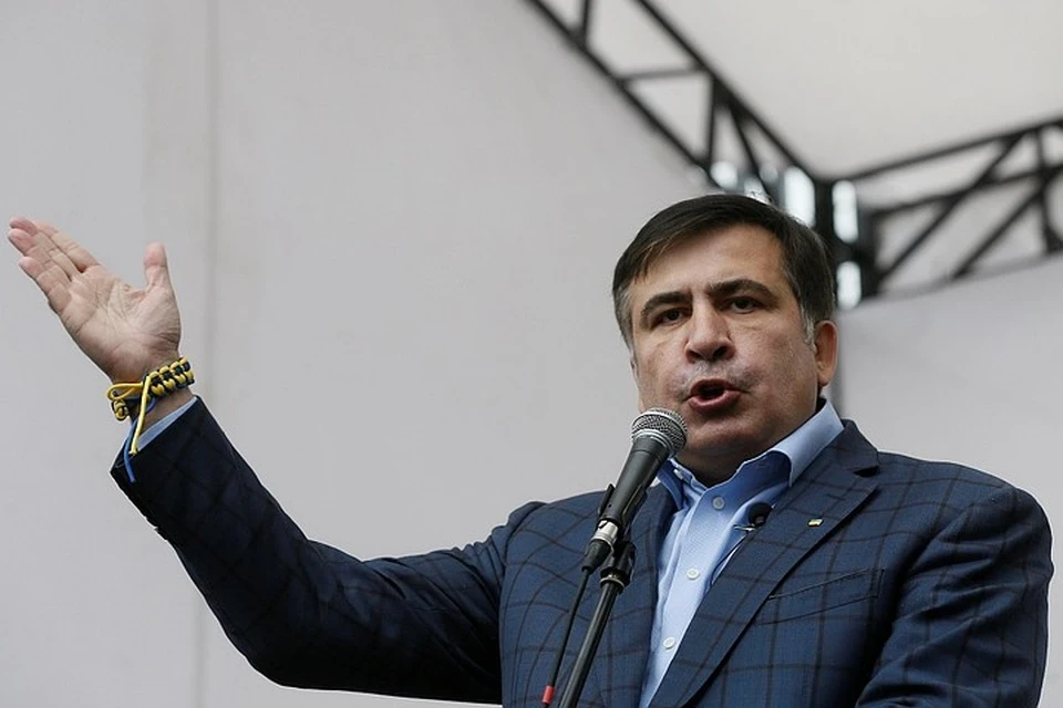 Впрочем, несмотря на грозные обещания и заявления, руководить «свержением Иванишвили» Саакашвили может только заочно или «в режиме видеоконференции»