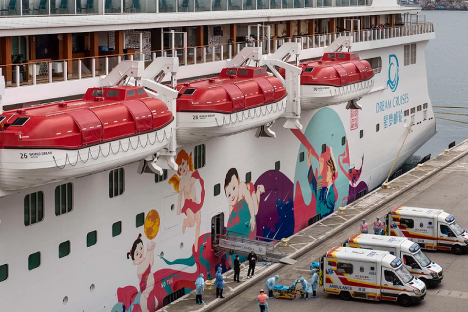 В Китае сообщили о завершении "коронавирусного" карантина на лайнере World Dream в Гонконге