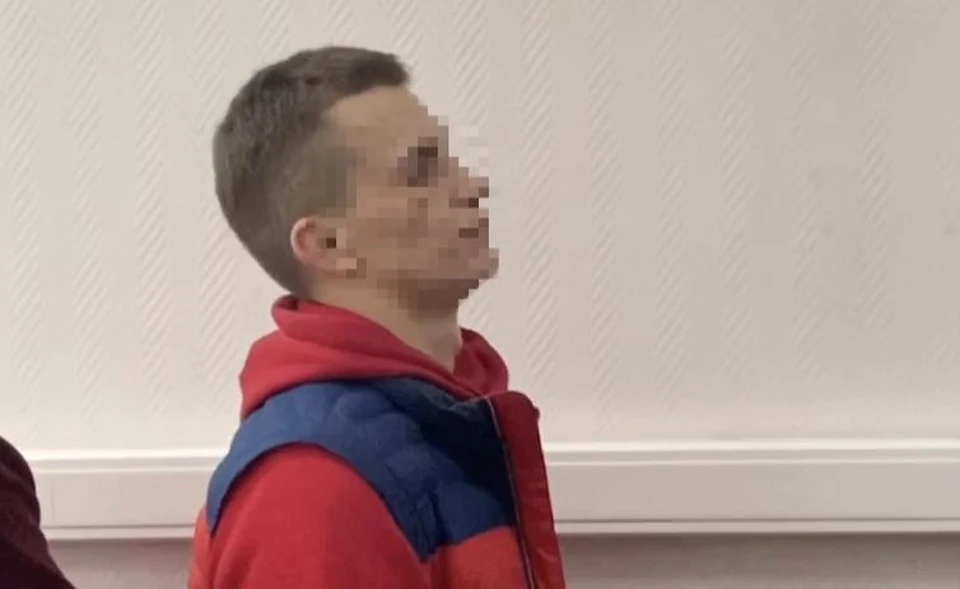 Два молодых тюменца отобрали выручку у путан. Скриншот из видео.