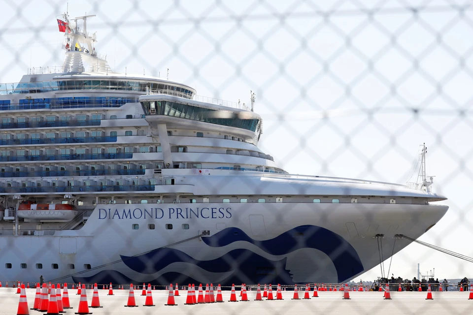 3 февраля на корабле объявили двухнедельный карантин из-за 80-летнего пассажира из Китая, у которого выявили коронавирус.