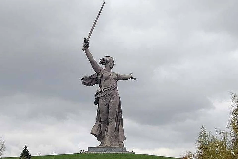 Волгоградцы очень возмущены тому, как кощунственно пиарщики использовали исторический образ.