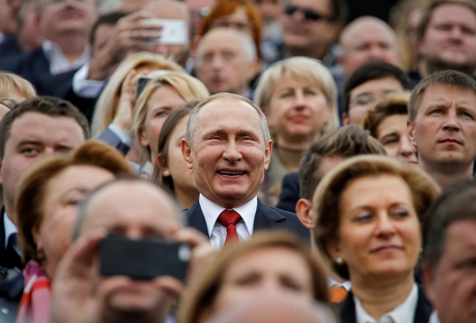 Путин пошутил, что силовики испугались подведения итогов работы ФСБ