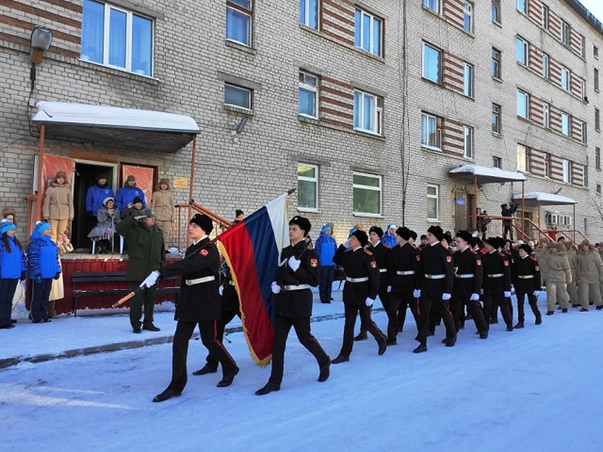 В Лабытнанги провели парад в честь единственного в городе героя-фронтовика  - KP.RU