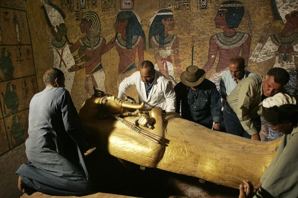 Археологи подозревают: где Тутанхамон - там и Нефертити, его предполагаемая мать.