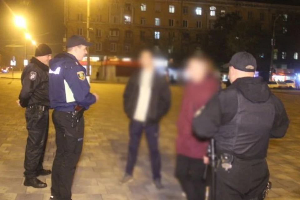 В Мариуполе полицейские стали жертвой борьбы с коронавирусом. Фото: twitter.com/Police_Mariupol