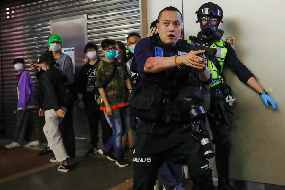 В Гонконге полиция разогнала митингующих