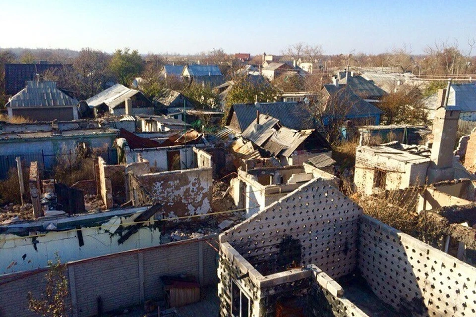 Два дома получили повреждения в поселке Фрунзе, в результате обстрела ВСУ