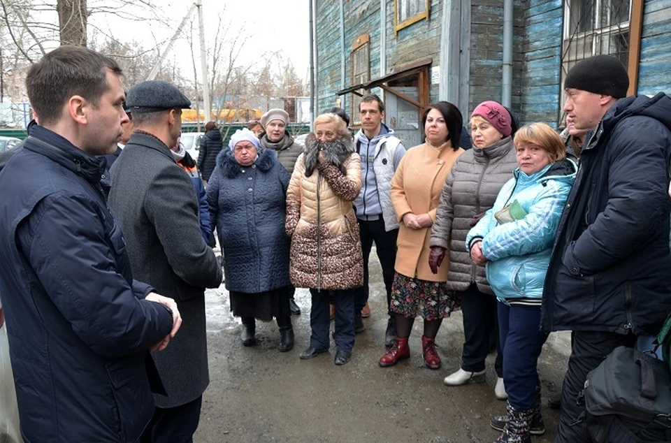 Глава района пообещал жителям, что будет ежедневно следить за ситуацией. Фото: администрация Орджоникидзевского района