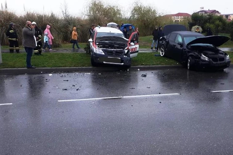 Снимок с места ДТП. Фото: ОГИБДД УВД по Сочи