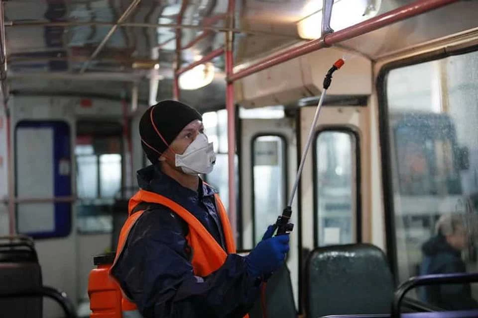 Общественный транспорт обрабатывают в Иркутске для профилактики коронавируса