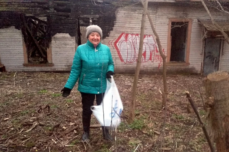 Валентина Копосова убирает парк Воксал с октября прошлого года и отказываться от этого из-за карантина не собирается