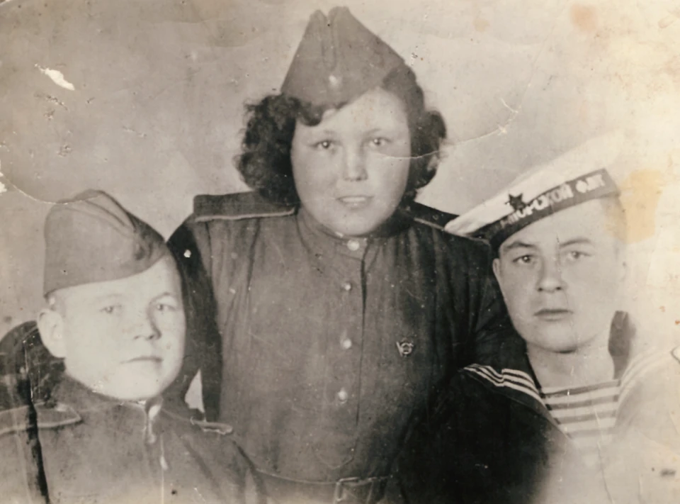 Огонь юности война не брала: Таня Лужикова даже в те годы следила за собой. Фото из архива героини публикации