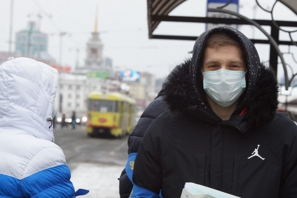 Больше пяти штук на руки получить маски не получится