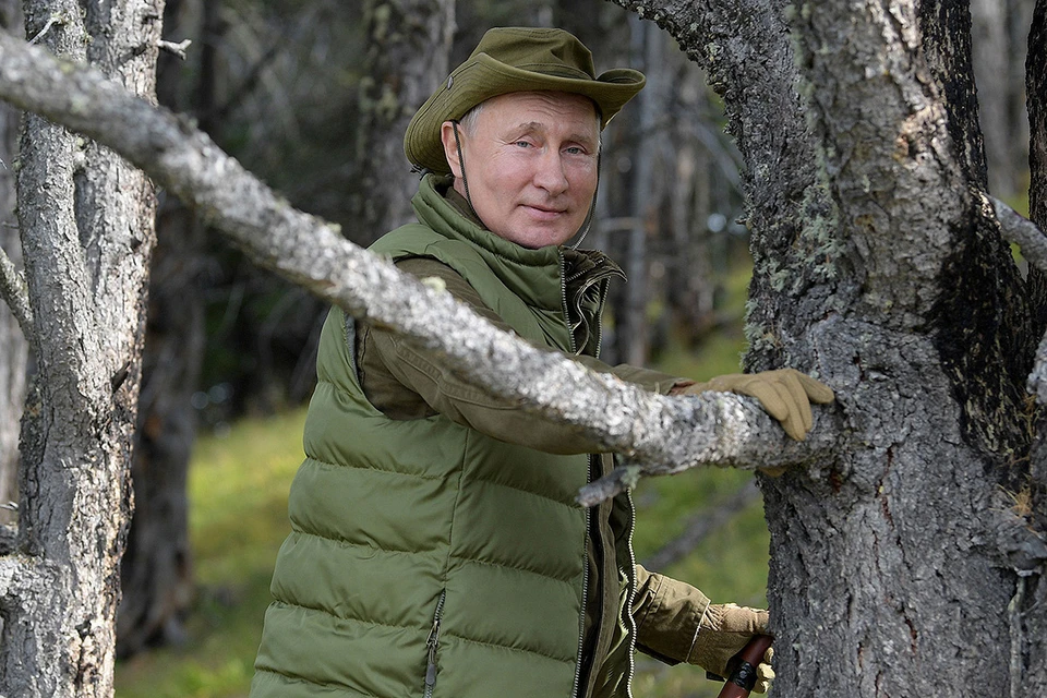 Владимир Путин во время отдыха в сибирской тайге в октябре 2019 г. Фото: Алексей Дружинин/пресс-служба президента РФ/ТАСС