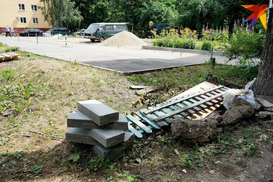 В Орле 61 двор из 65 обрел подрядчика для ремонта