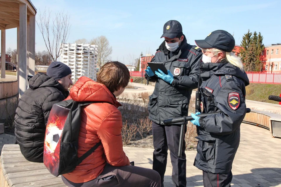 Полицейские задержали в тульских ТЦ 80 подростков без родителей