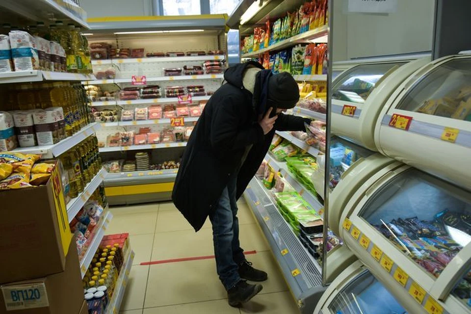 Троих новосибирцев оштрафовали по 15 тысяч рублей каждого за нарушение карантина.